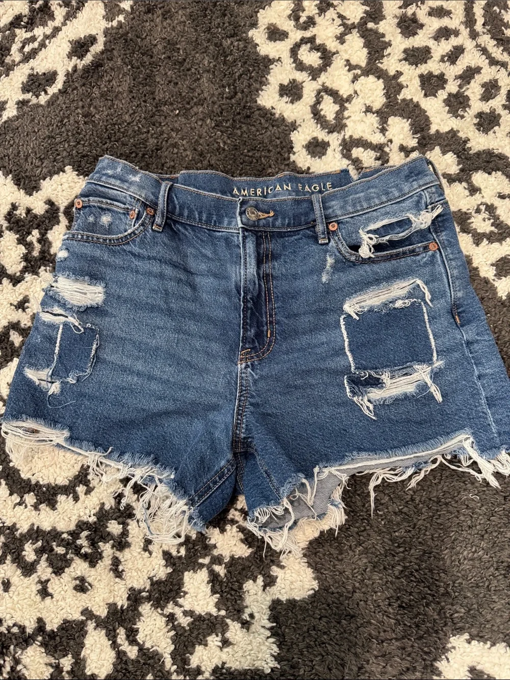 American Eagle Outfitters strigid high waist relaxed patch Denim Shorts 8